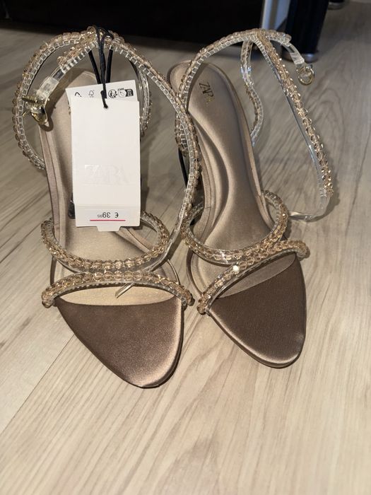 Tокчета Zara.