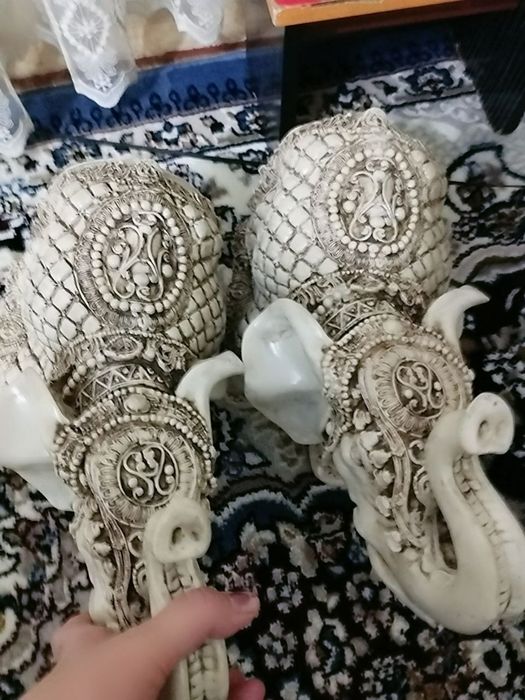 Сувениры Слоны, Вазы Латунь Новые большие Индия в наличии есть 2 штуки