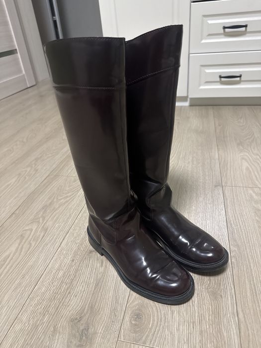 Обувь женская длинная