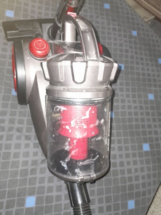 Продаётся пылесос