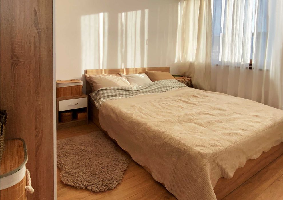 Продава се Тристаен апартамент в Варна, Левски - 78 кв.м за 2033 €/кв.м - Снимка #2