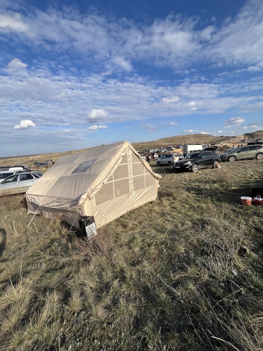 Надувной палатка арендаға беріледі.