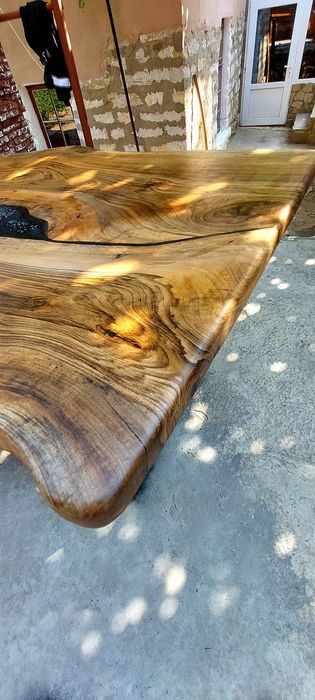 Трапезна маса от ОРЕХ \ Дъб