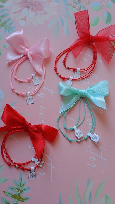 Сребърни гривни на конец