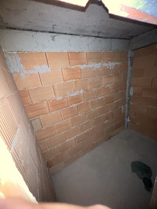 Тристаен Апартамент