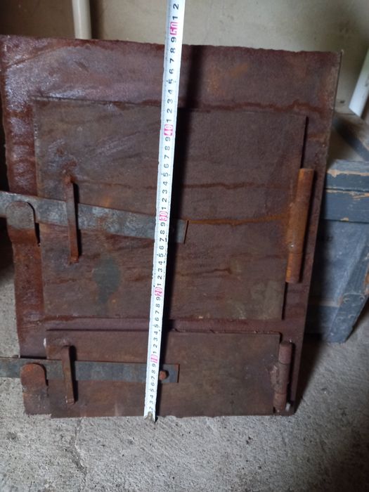 Дверь железная на печку