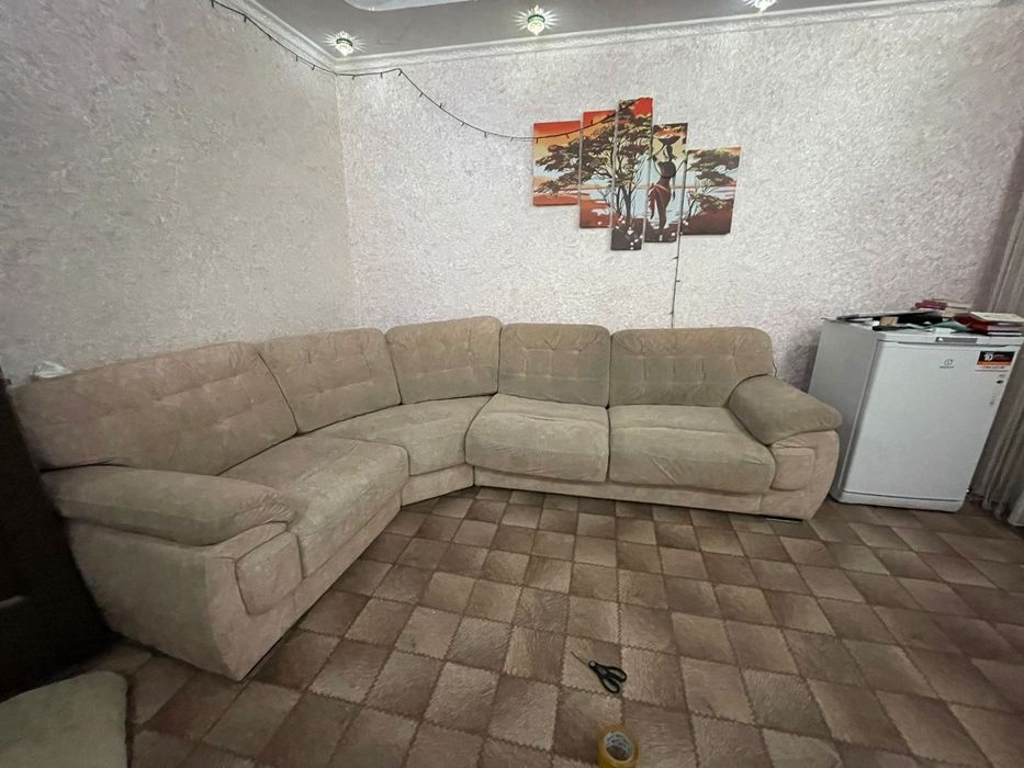 Очень большой диван