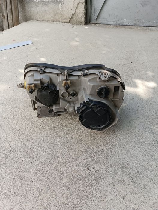 Десен фар за Мерцедес CL500 2003 г.