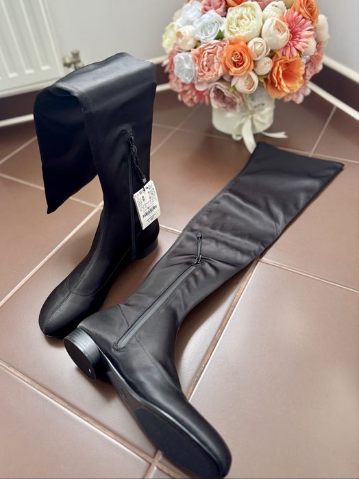 Cizme negre zara , pana peste genunchi ,marimea 38 ( 24,6 cm interior)