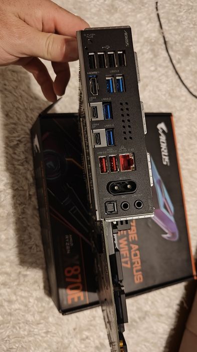 Placa de baza GIGABYTE X870E AORUS ELITE WIFI7, AM5, DDR5, Wi-Fi