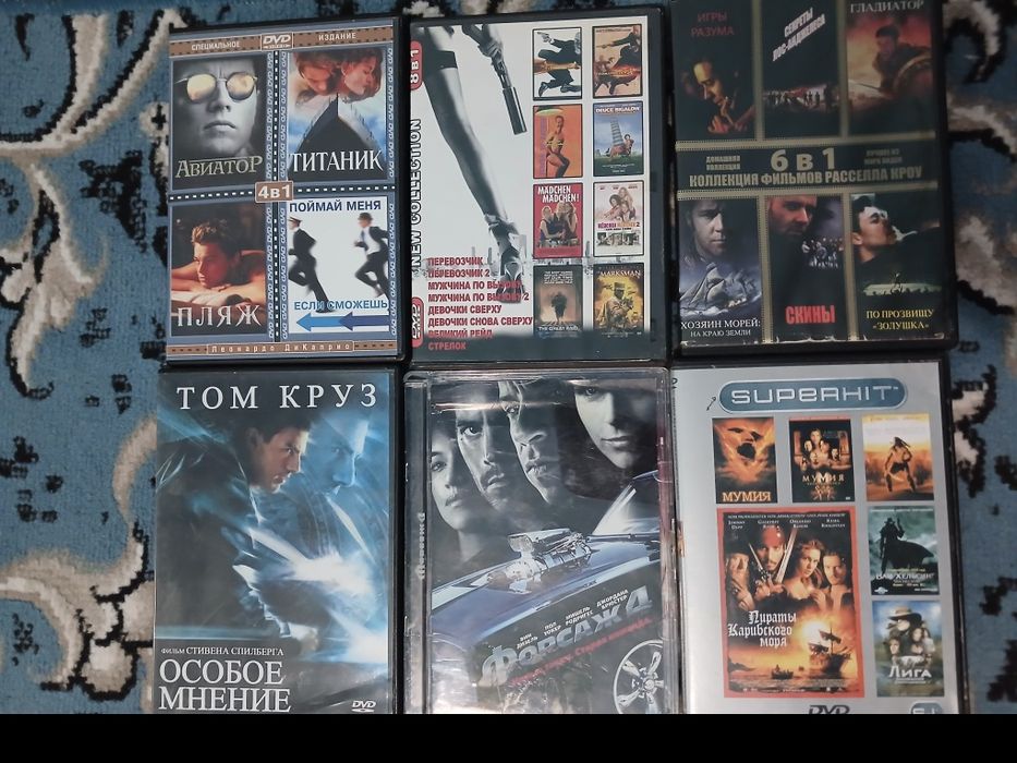 Dvd диски 
Мумия.
Суррогаты.
Блэйд 1