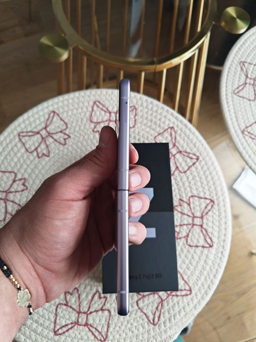 Galaxy Z Flip3 5G Lavender 
Lavender, 128 GB
Lavender, 128 GB
Lavender