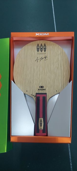 Paleta tenis de masa Xiom  An Jaehyun Tmxi și paleta tibhar K 3 hibrid