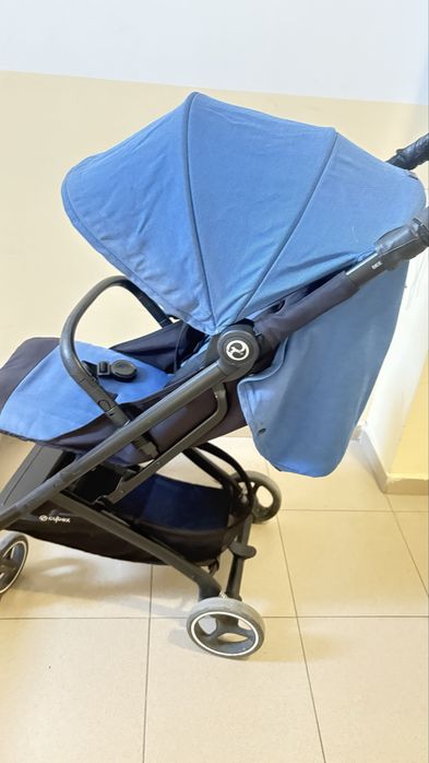 Cybex beezy с пълно легнало положение