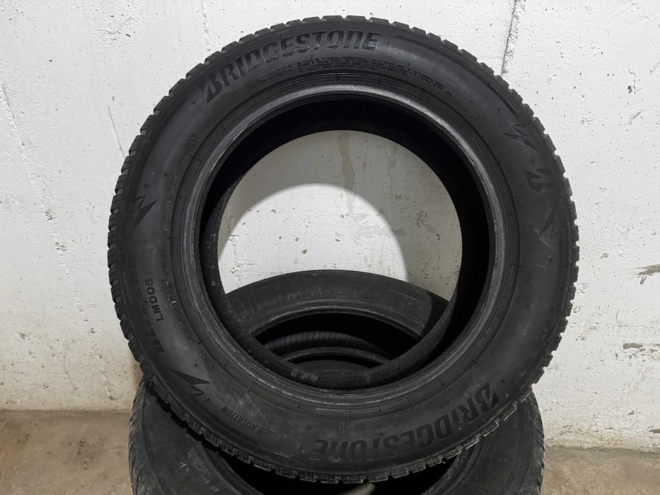 Set 4 anvelope iarna 205/60R16 Bridgestone Blizakk LM005 M+S