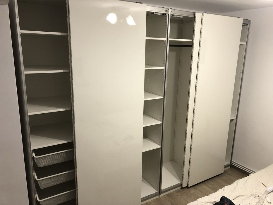 Instalez dressing ikea . Instalez dulap haine / sifonier