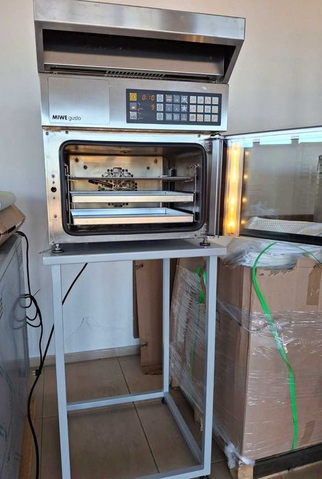 Употребяван конвектомат MIWE gusto със стойка