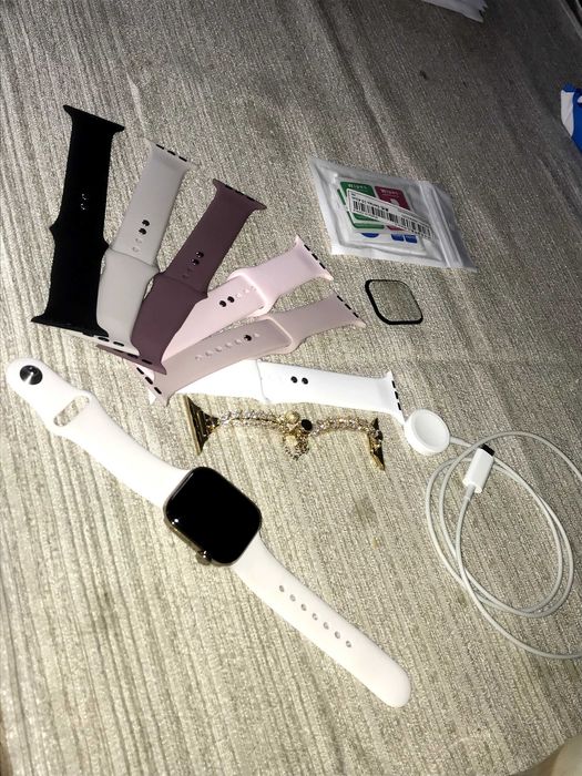 Apple Watch seria 10 2024 GPS 42mm ROSE gold NOU impecabil + 10 accesorii