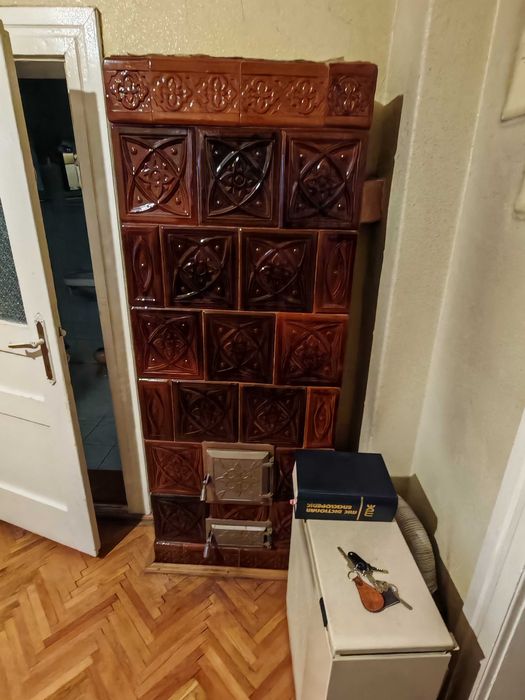 Sobă de teracotă frumoasă, decorativă, demontată