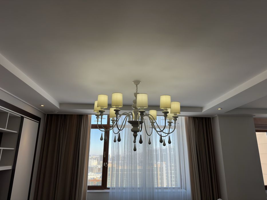 Продам люстру 10 рожков