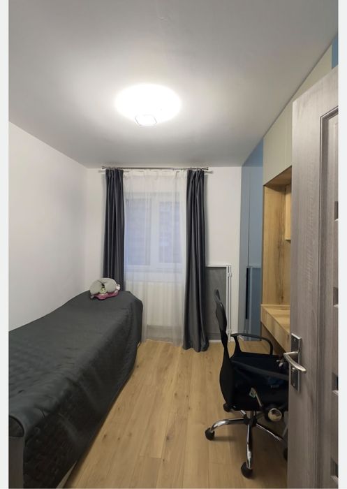 Apartament de vânzare 3 camere decomandat
