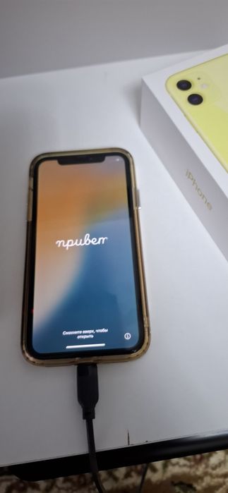 Продам Айфон 11  в идеальном состоянии