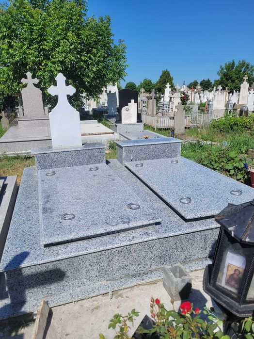 vind loc de veci cimitir Ungureni