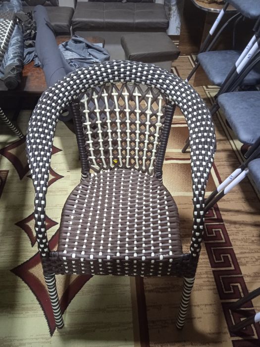 Rarang stol stullar sotiladi