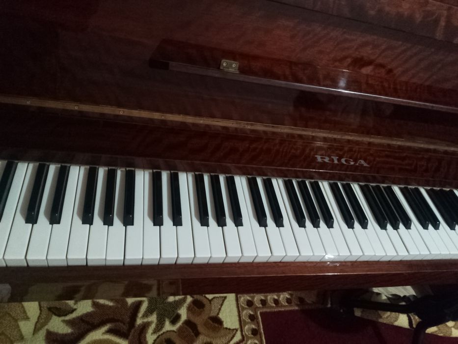 Продается пианино Рига