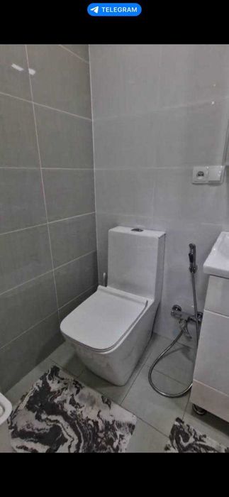 В центре сдаётся  1 комнатная квартира в частном доме.