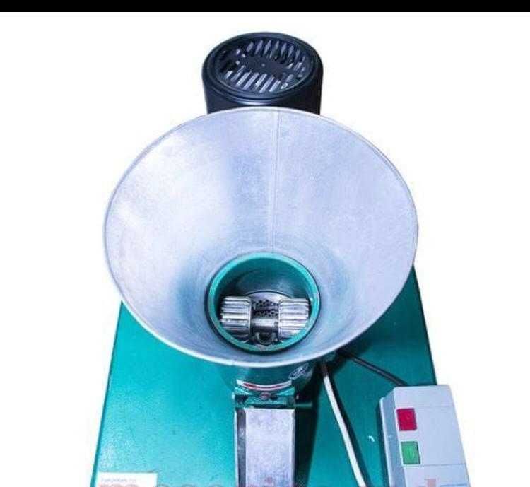 Granulator Eurogran 150 cu 3 matrite incluse, motor inclus
