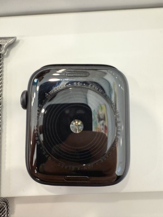 Продам Apple Watch SE 44 мм