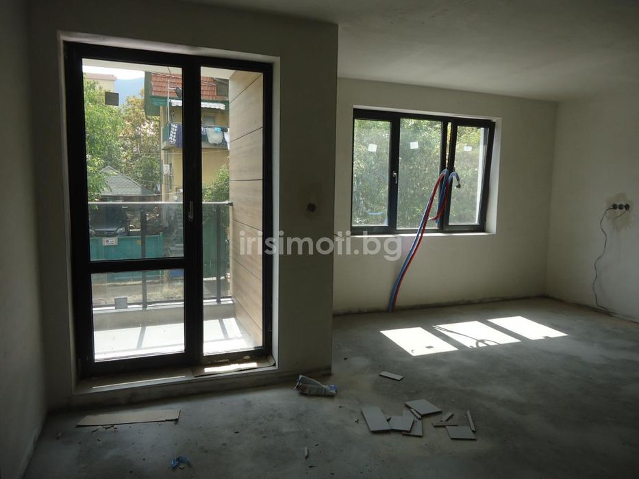 Продава се Тристаен апартамент в София, Бъкстон - 109 кв.м за 2432 €/кв.м - Снимка #1