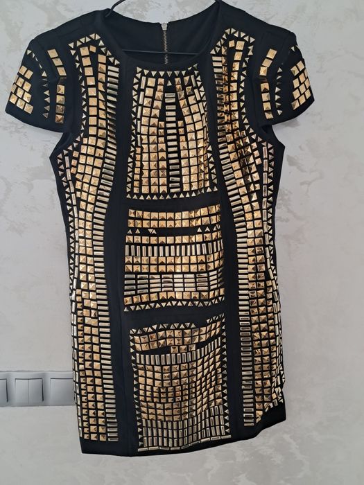 Rochita neagra cu auriu marimea L