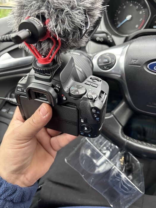 Canon 250D 4K Urgent