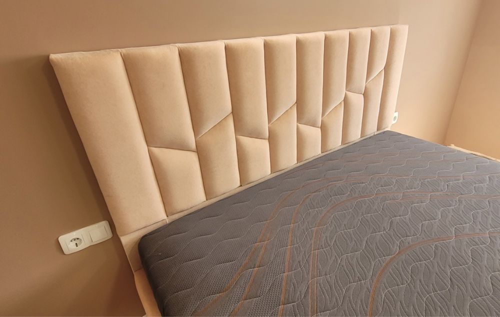 Тапицирана спалня Анна