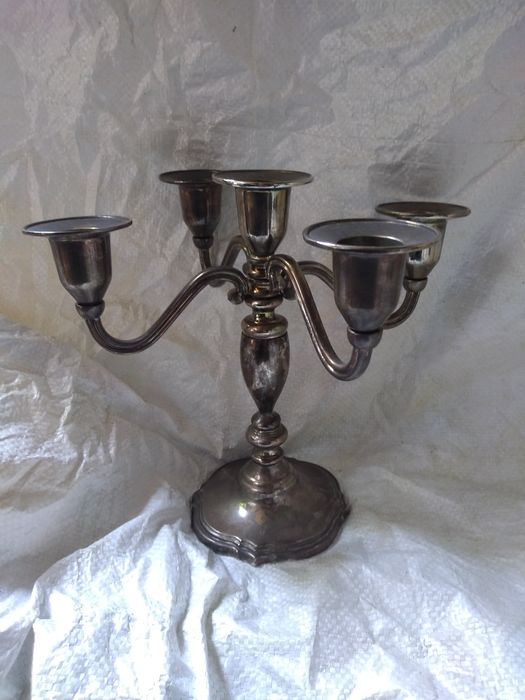 Красив стар свещник от бронз .