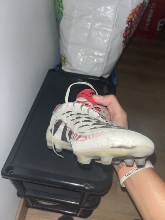 Vand Adidasi Predator pro marimea 42,5