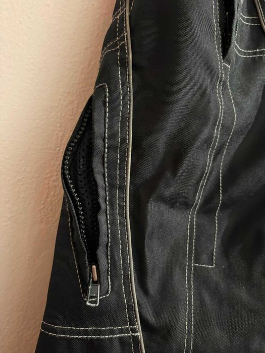Pantaloni Moto textil in stare foarte buna, marimea L, cu protectii sold si genunchi