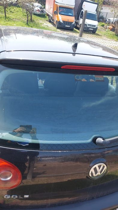 Vand VW Golf 5 2006 diesel pentru dezmembrare