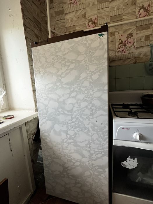 продается холодильник, недорого