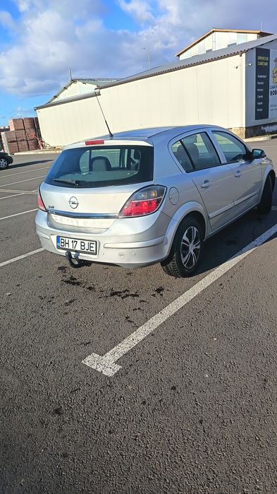 Opel Astra H 1.6 benzina
