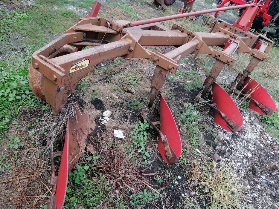 Продавам плуг Goizin