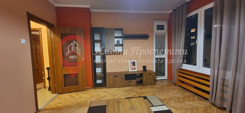 Дава се под наем Двустаен апартамент в София, Иван Вазов - 80 кв.м за 800 € - Снимка #2