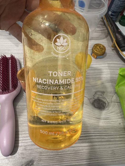 Косметика, тоник, дезодарант, расческа