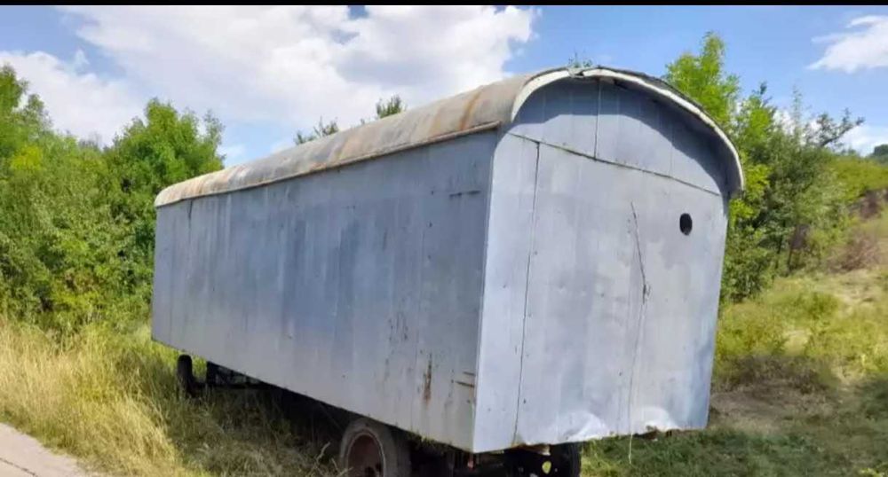 Продавам строителен запазен фургон по спешност