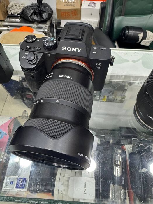 Sony A7 III va Sony A7 IV