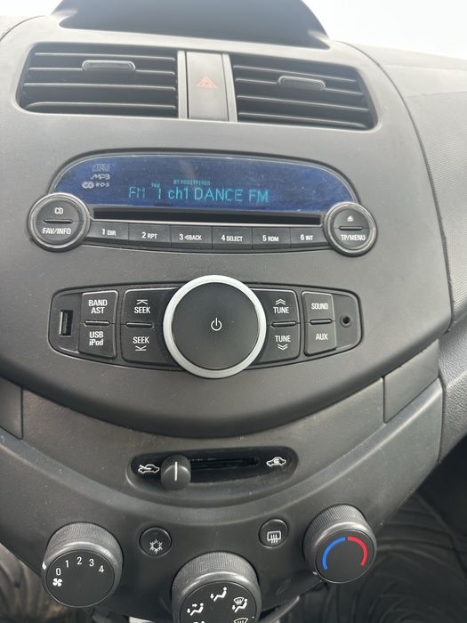 Chevrolet Spark an 2012 1.0 cu gpl si aer conditionat