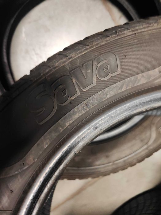 2бр.зимни гуми 205/60/16 Sava