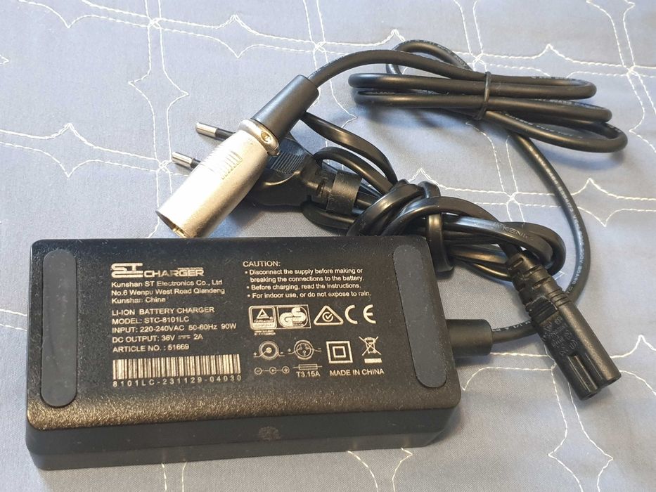 ST Charger  36V-2A incarcator cu 3 pini  trotineta bicicleta fuctional  model STC-8101LC